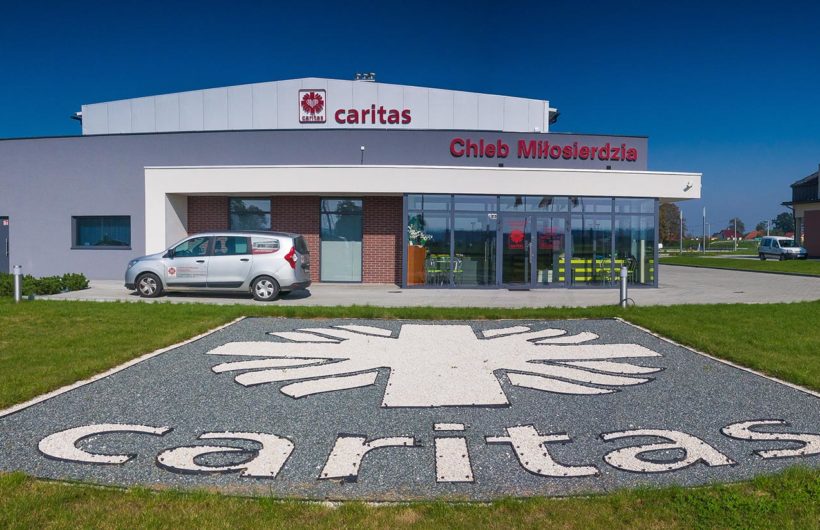 Hala stalowa z budynkiem biurowym dla CARITAS w Brzegach